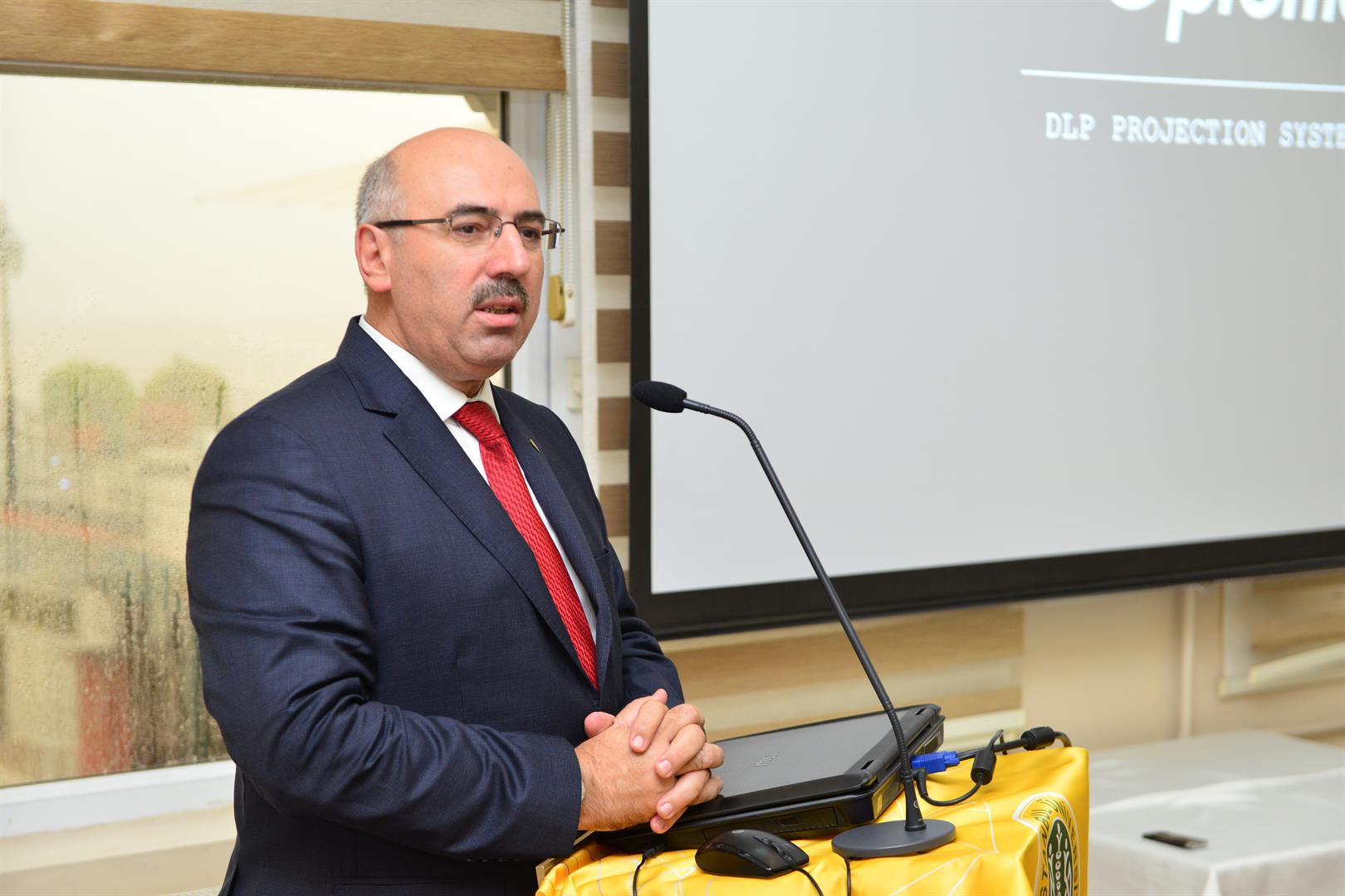 rektor_1 rektor_1